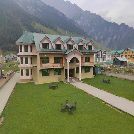 Hotel Sheen Srīnagar Zewnętrze zdjęcie