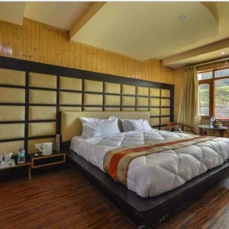 Hotel Sheen Srīnagar Zewnętrze zdjęcie