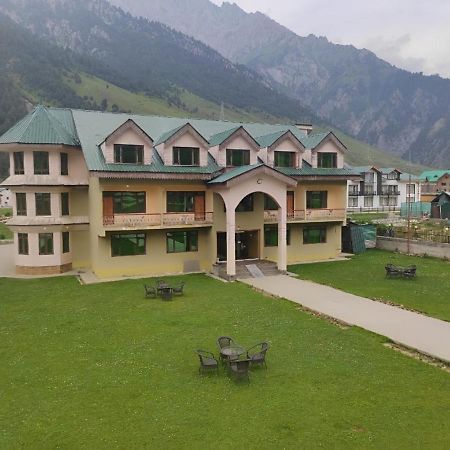 Hotel Sheen Srīnagar Zewnętrze zdjęcie