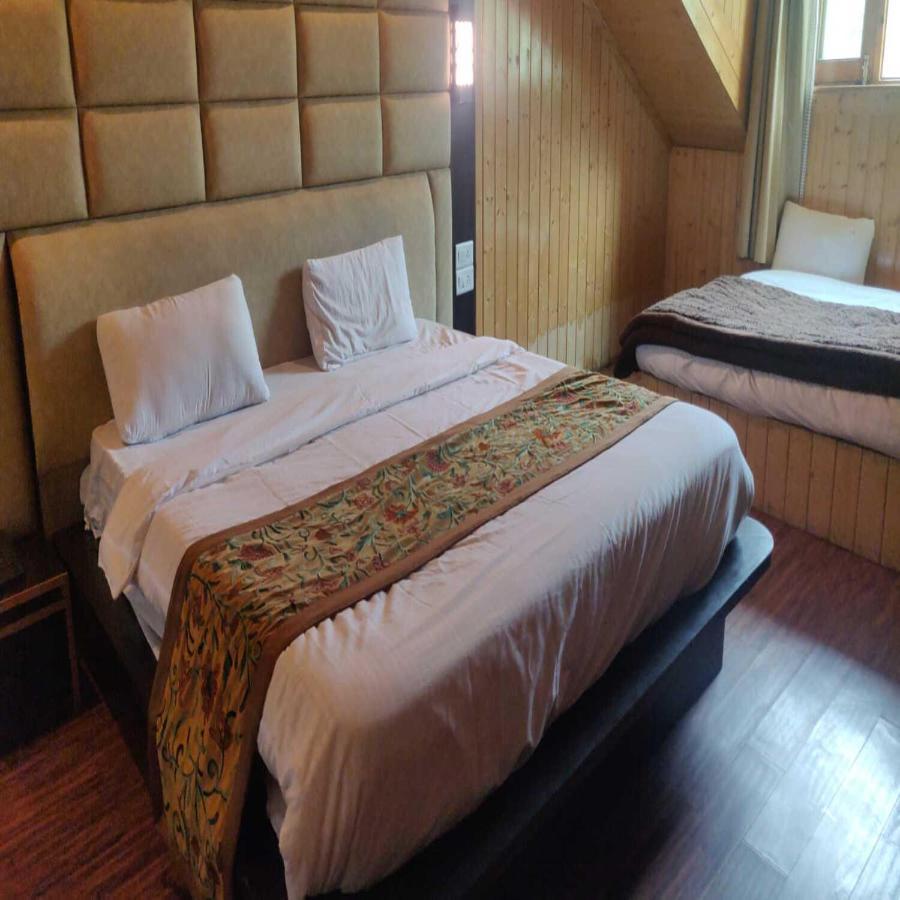 Hotel Sheen Srīnagar Zewnętrze zdjęcie